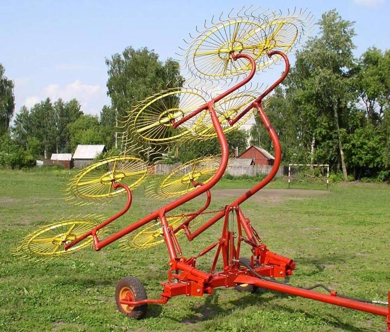 Прес-подборщики рулонні   косарки- подрібнювачі  граблі-ворошалки 